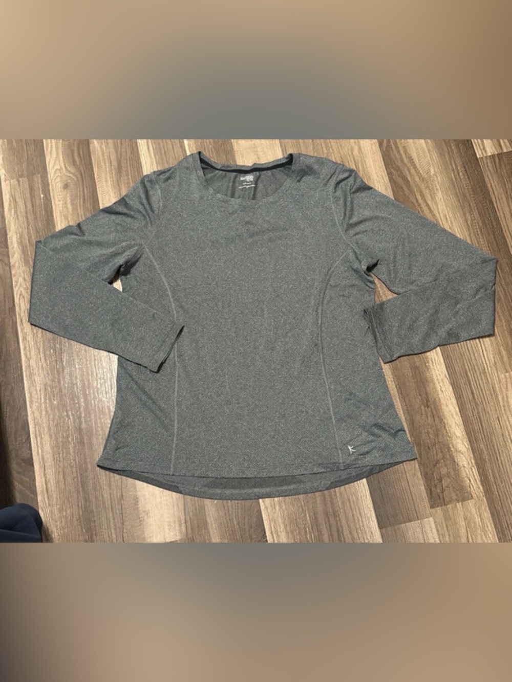 Danskin now women’s long sleeve athletic shirt size XL